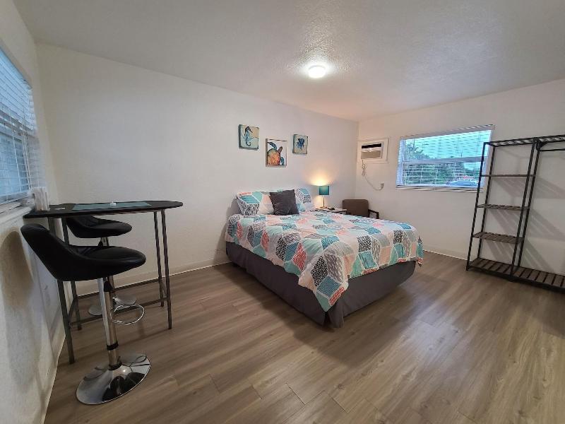 Sun Island Motel - photo 84