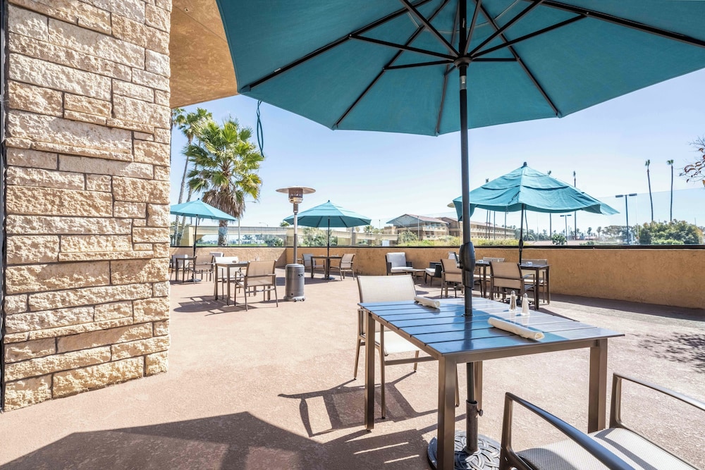 Four Points by Sheraton Ventura Harbor Resort - photo 23
