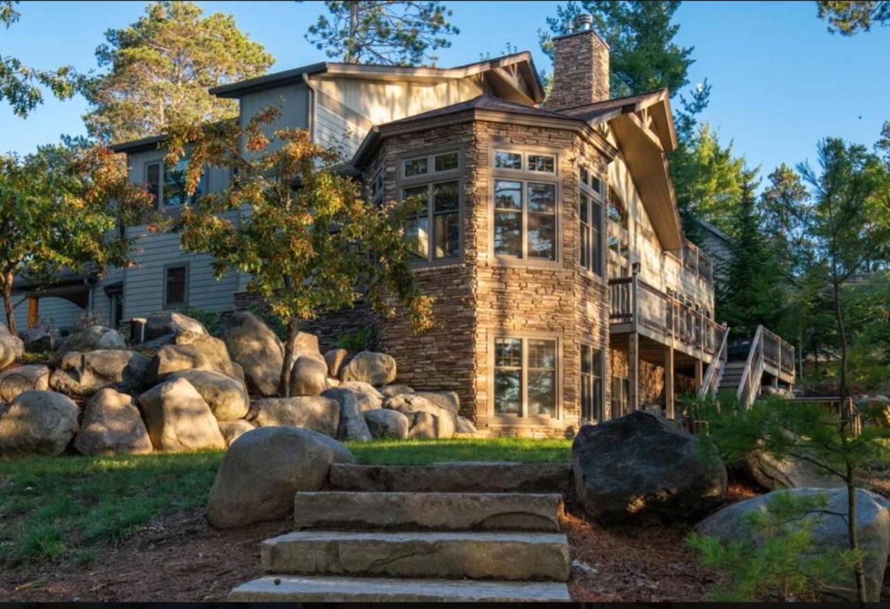 Stony Crest Cabin Deer Lake — 4-Star Luxury Hotel in Three Lakes, United States