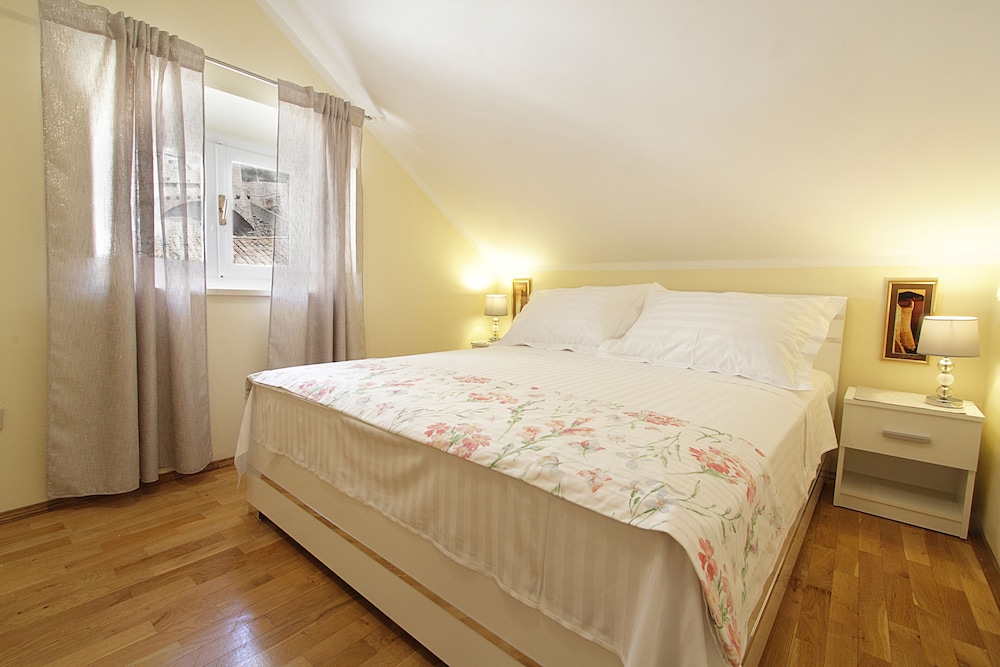 Apartments Kovac Old Town