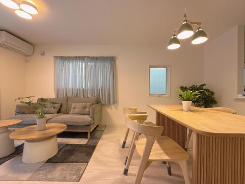 Sanmi 天下茶屋1号馆 - carbon neutral hotel in Osaka