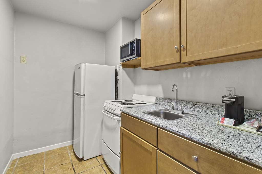 Quality Inn & Suites Green Bay Downtown - photo 30