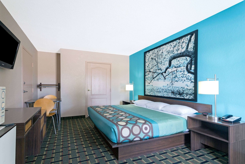 Super 8 by Wyndham Brunswick South I 95 - photo 10