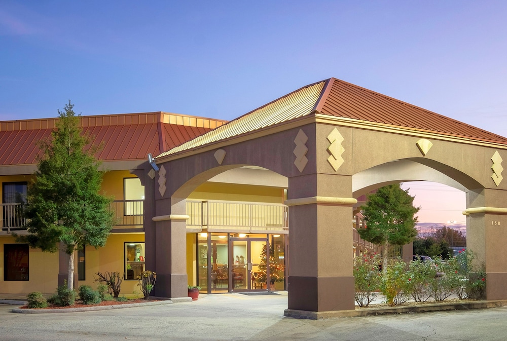 Red Roof Inn & Suites Oxford - featured photo