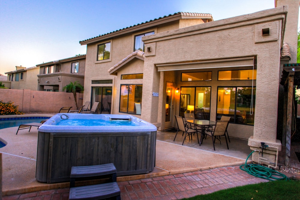 Chandler 4 Bedroom Home Chandler — 4-Star Luxury Hotel in Chandler, United States
