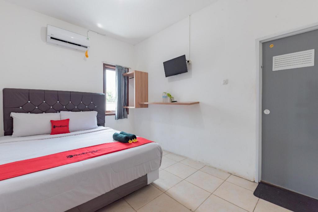 RedDoorz at Kubu Selem Palapa Lampung