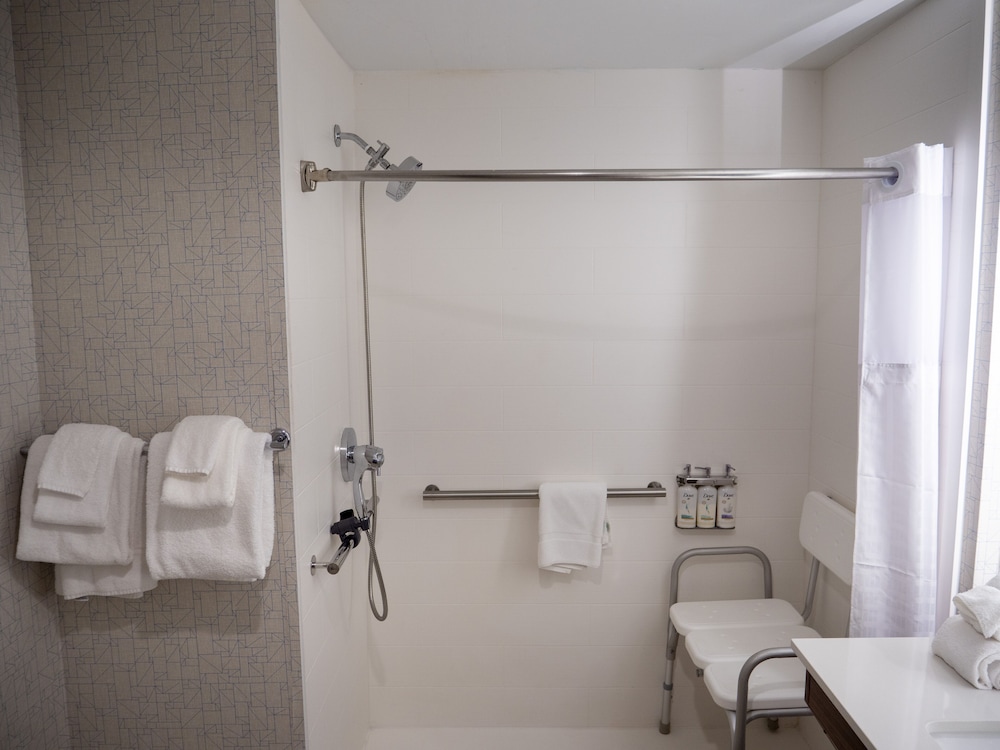 Holiday Inn Express & Suites Greenville Airport by IHG - photo 33