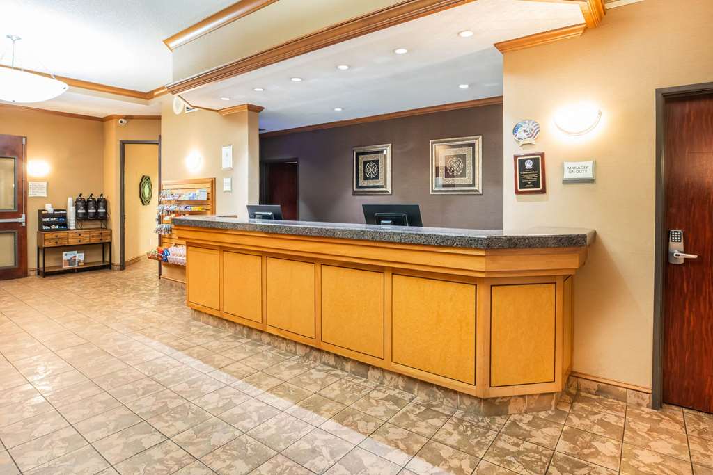 La Quinta Inn & Suites by Wyndham Portland Airport - photo 5