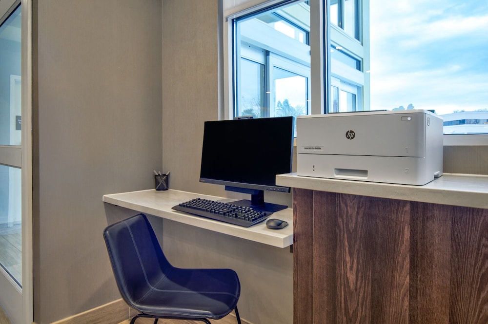 Residence Inn by Marriott Reading - photo 2