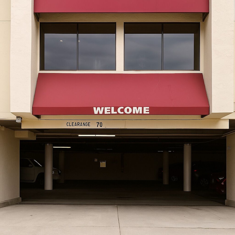 Carlyle Hotel - photo 21
