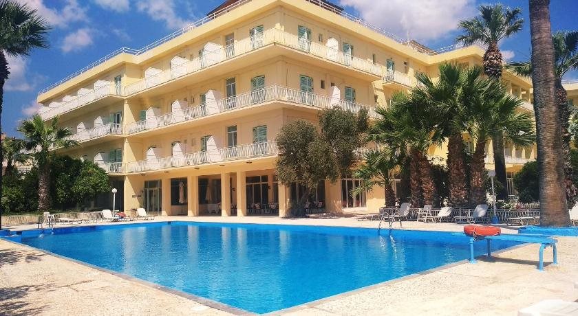Nireus Hotel in Nea Makri, Greece