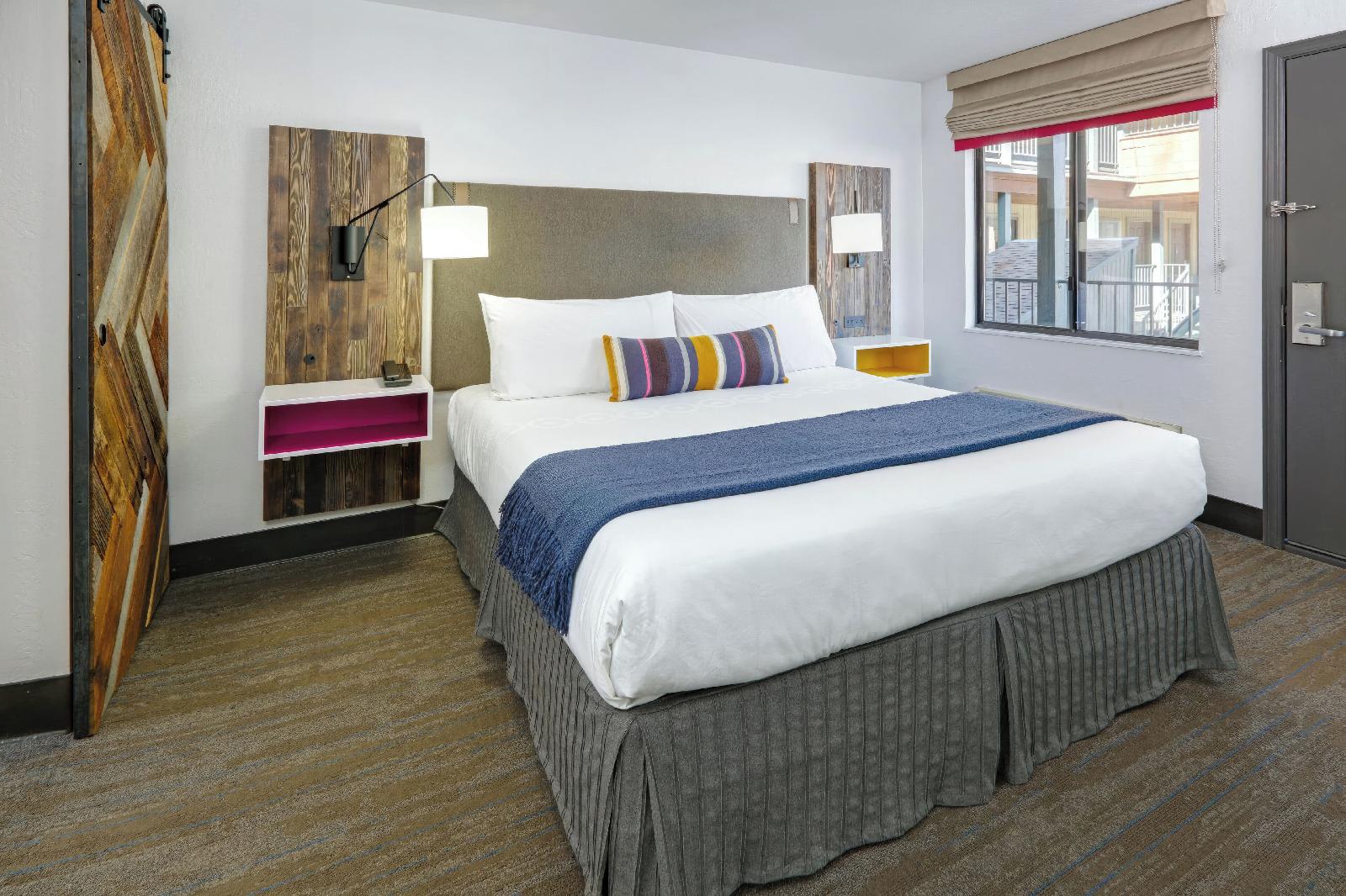 Park Tahoe Inn - photo 35