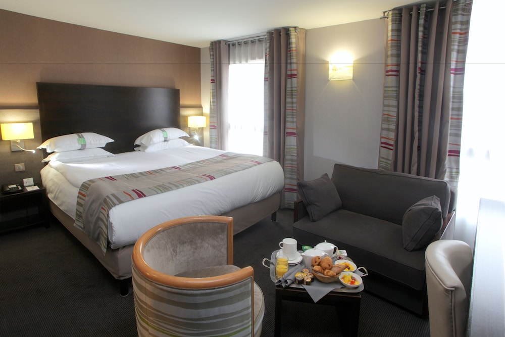 Holiday Inn Paris Montmartre by IHG — 4-Star Luxury Hotel in Paris, France