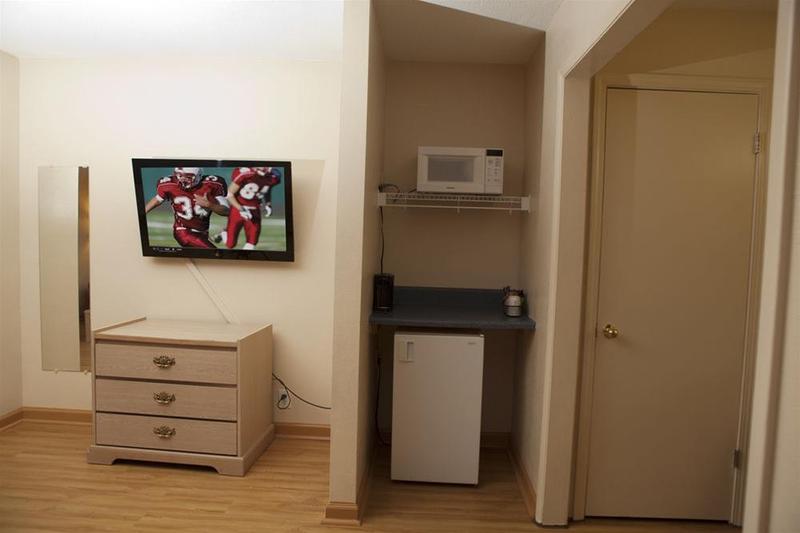 Red Roof Inn & Suites Jackson TN - photo 25