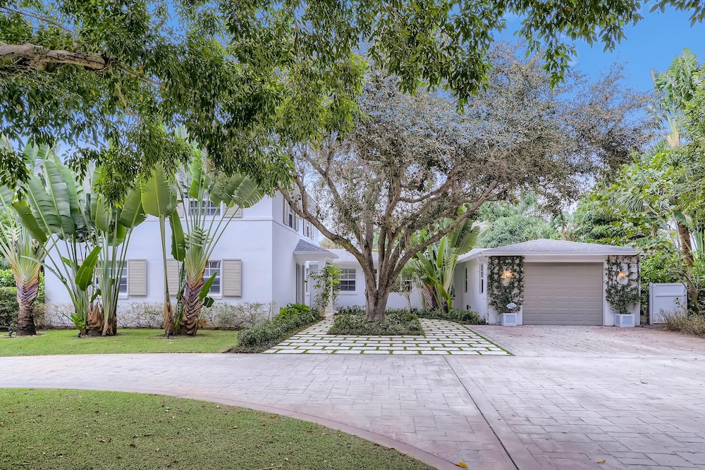 Banyan Cove 4bd 4 5ba Private Pool And Parking — West Palm Beach