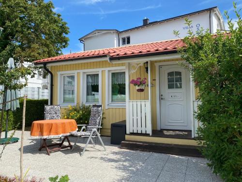 Villa Rotkäppchen — 4-Star Luxury Hotel in Ostseebad Binz, Germany