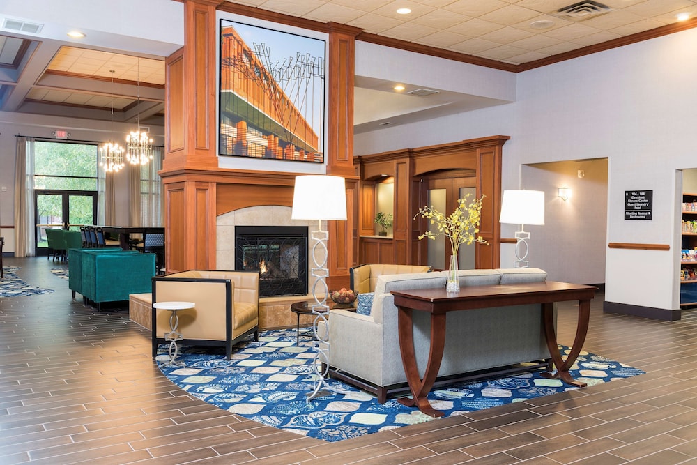 Hampton Inn & Suites East Lansing Okemos - photo 2