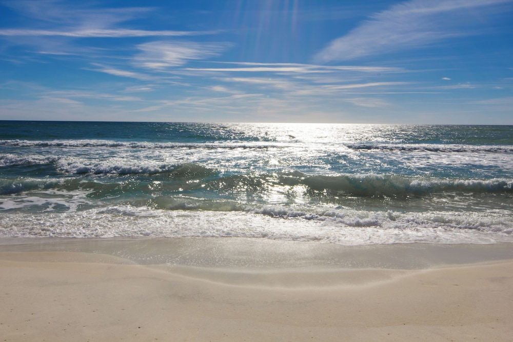 Sago by the Sea: 2 bed 2.5 bath Retreat Steps From the Beach Sleeps 7 - photo 38