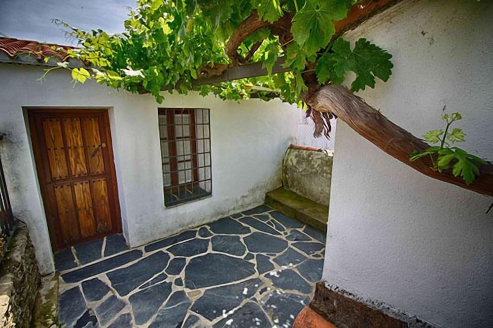 Casa Rural Tia Tomasa 5845528 — Malpartida De Plasencia