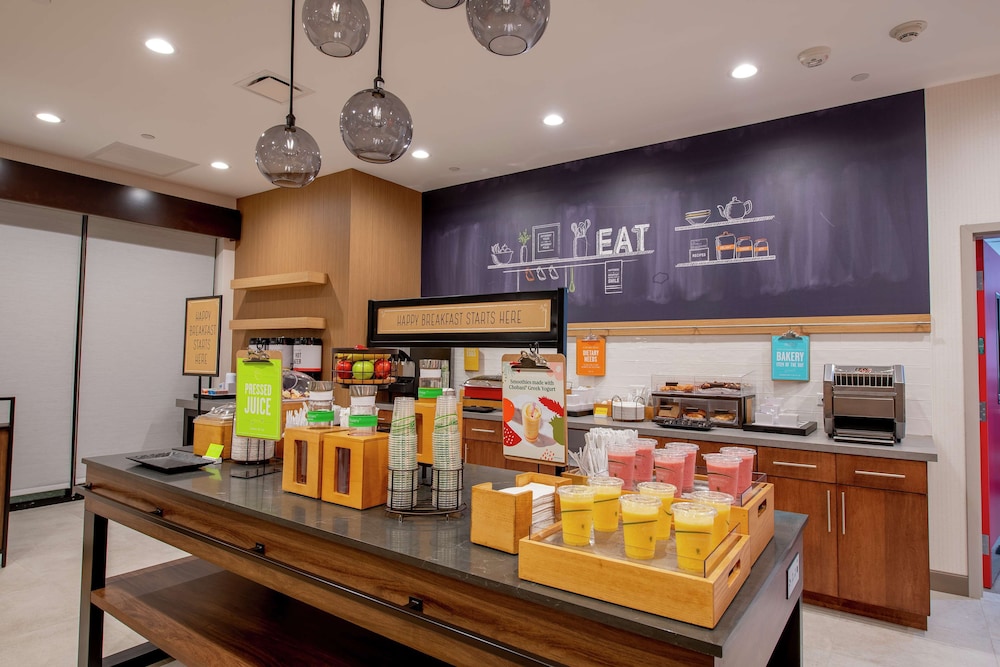 Hampton Inn & Suites Duncanville Dallas - photo 61