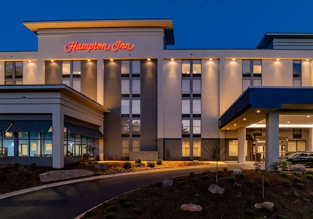 Hampton Inn Asheville Tunnel Rd. - photo 35
