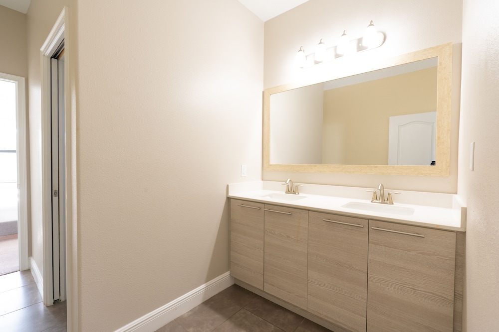 Balmoral Resort 169cc 3 Bedroom Home by RedAwning - photo 18