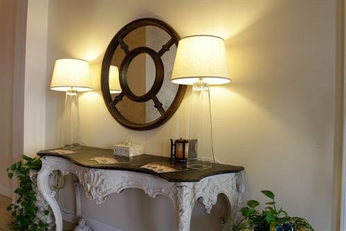 Natchez Manor Bed & Breakfast