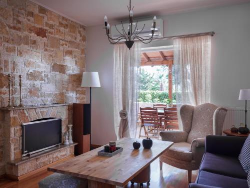 Evi's Voula Home — 4-Star Luxury Hotel in Athens, Greece