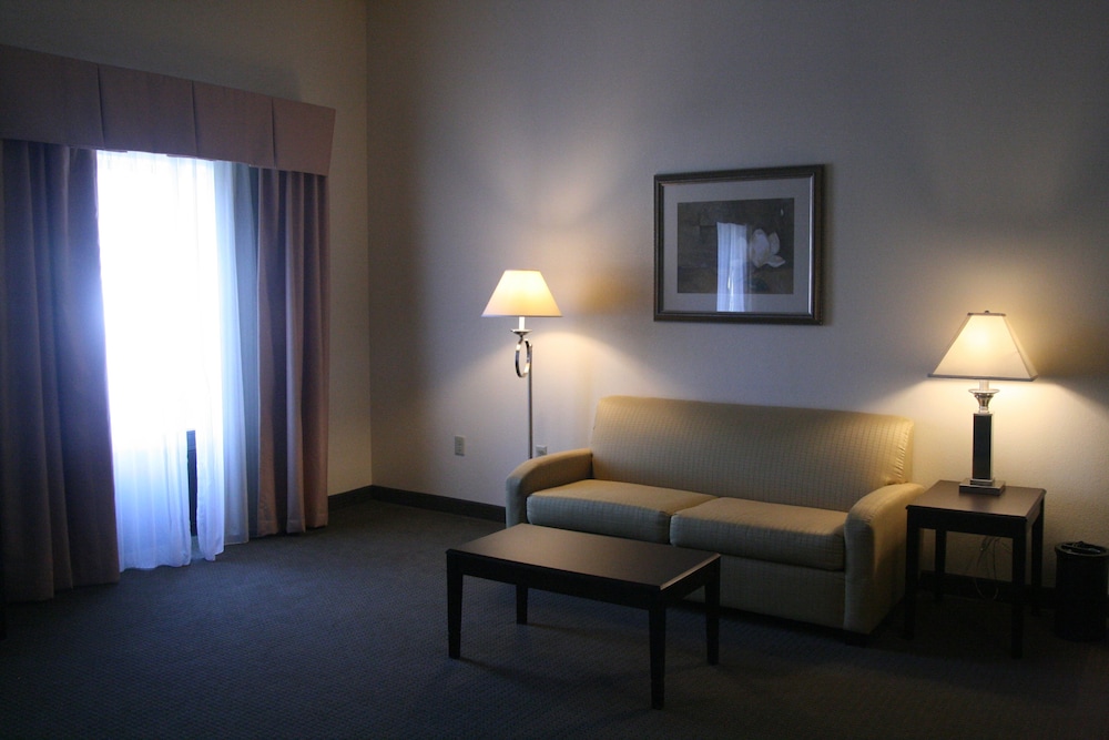 Hampton Inn & Suites Lino Lakes - photo 11
