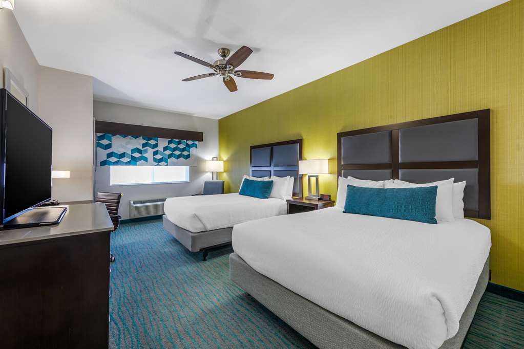 Best Western Plus Taft Inn - photo 10