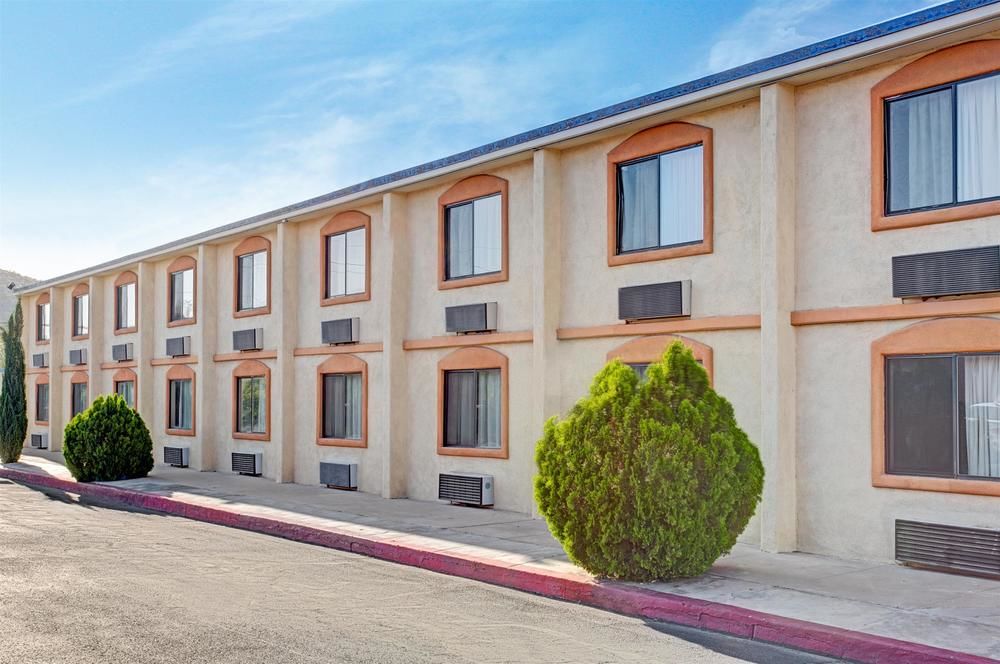 Travelodge by Wyndham Tucson AZ - photo 13