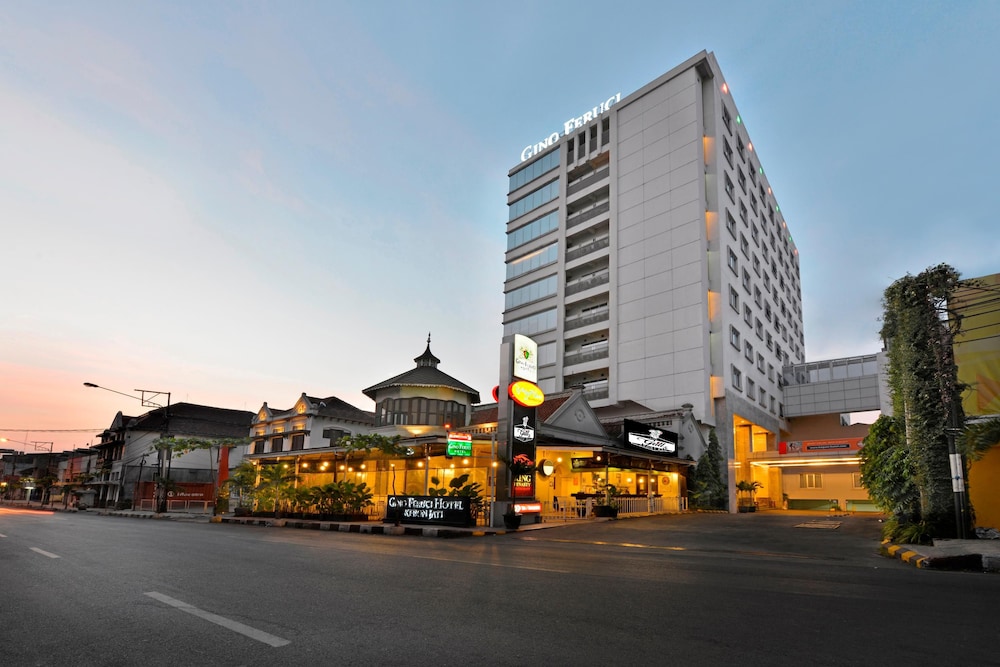 Gino Feruci Kebonjati — 4-Star Luxury Hotel in Bandung, Indonesia