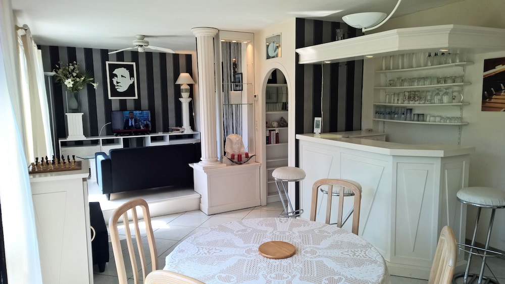 Le Bois Bryas — hotel in Revin