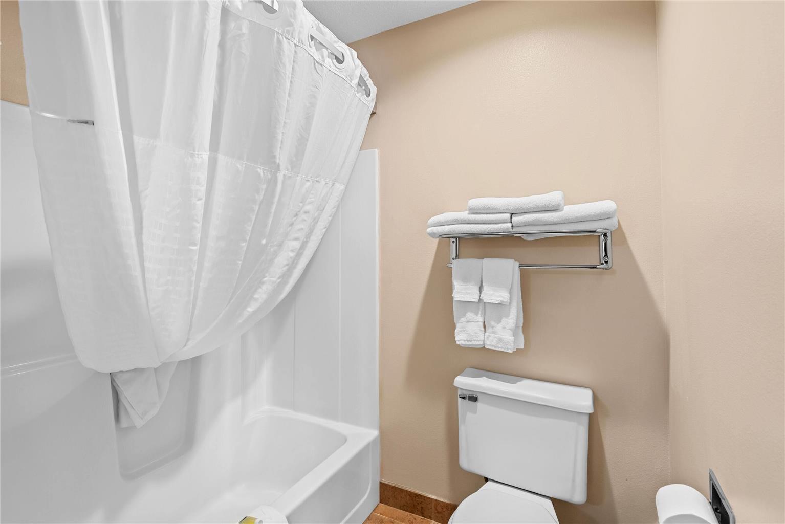 Super 8 by Wyndham Jefferson - photo 17