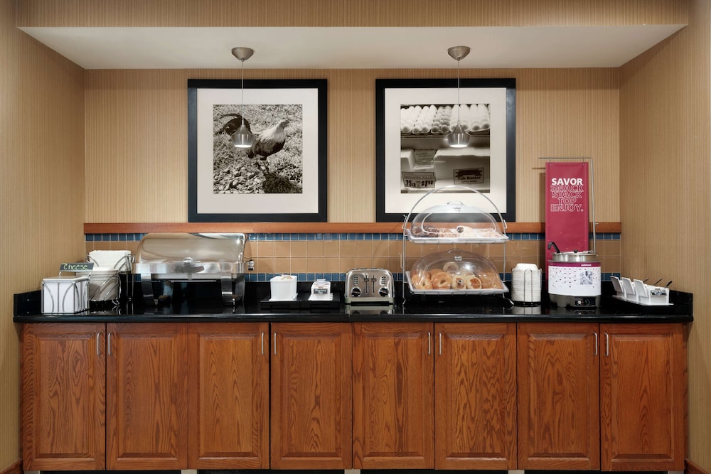 Hampton Inn & Suites Ephrata Mountain Springs - photo 25