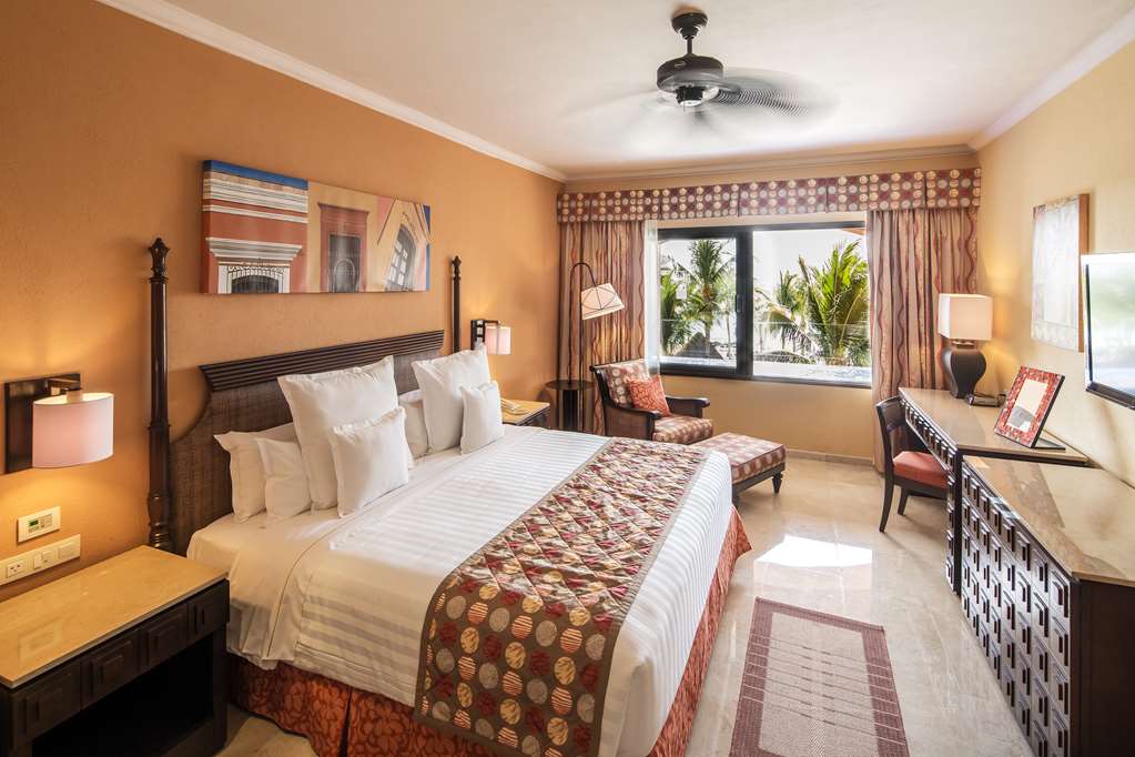 BMAYAP ROOM