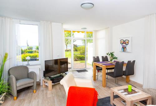 Ferienresidenz Seelust — 4-Star Luxury Hotel in Waren, Germany