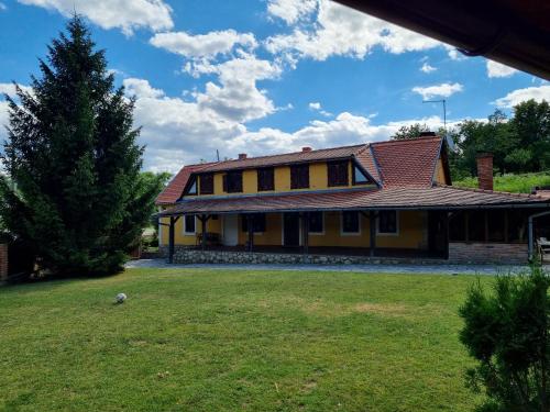 Ducat Slavonije — hotel in Velika