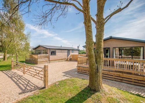 Hawthorn Glen Lodges — Downham Market
