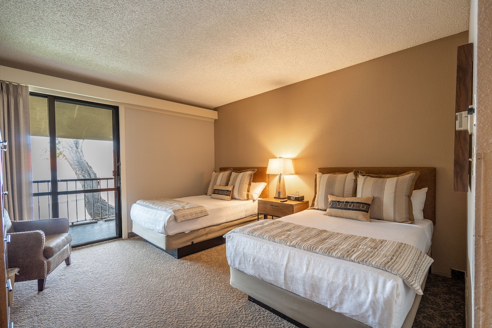 Kellogg West Conference Center and Hotel - photo 9