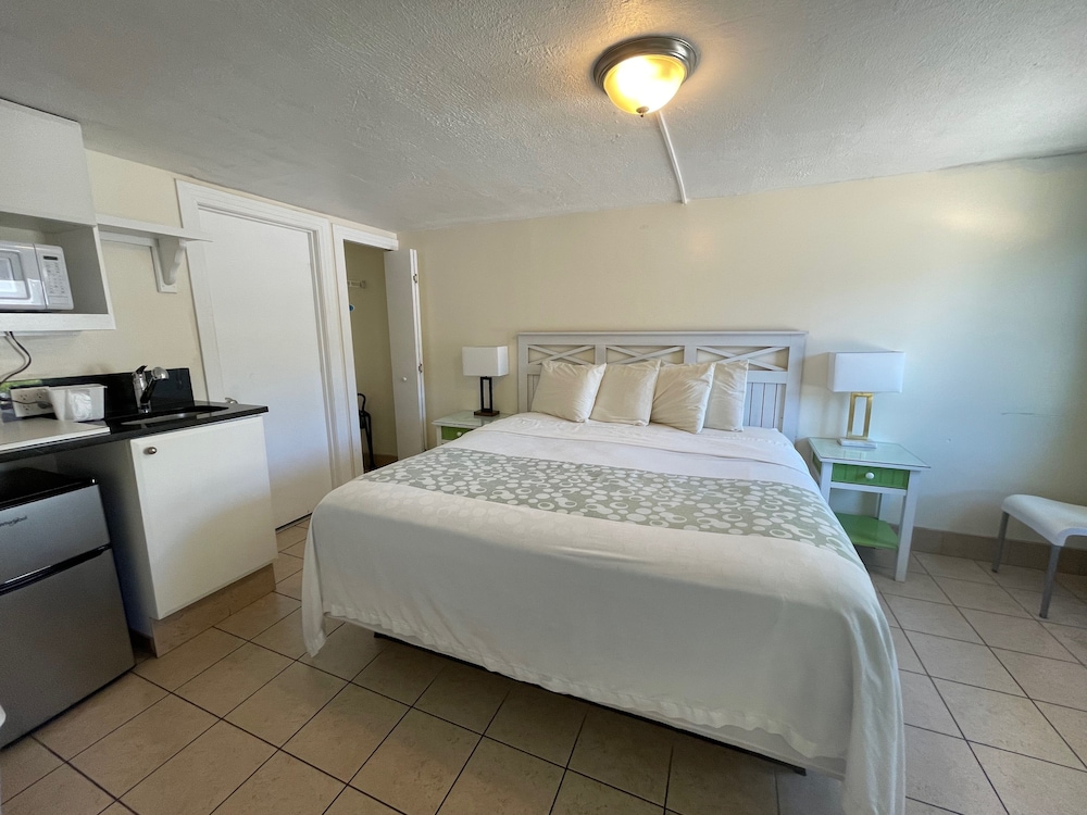 Magic Beach Motel - photo 12