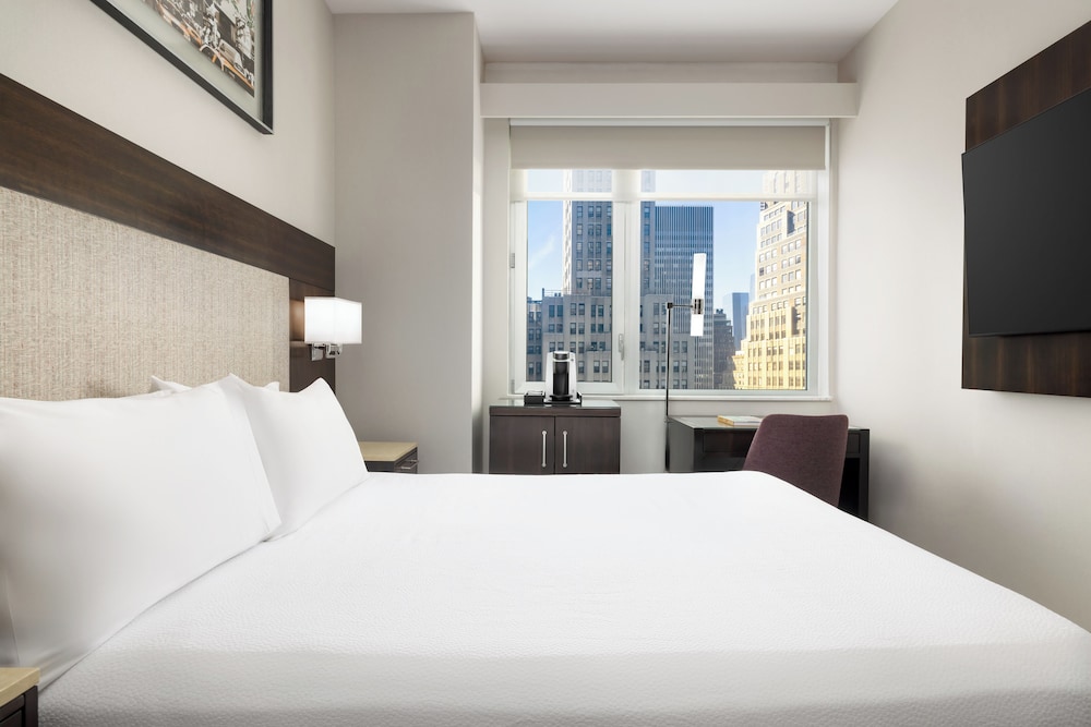 Hilton Garden Inn New York Times Square Central - photo 32