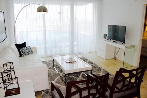 Oceanfront Contemporary Suites - photo 37