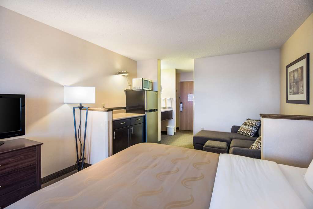 Quality Inn & Suites Pueblo West - photo 16
