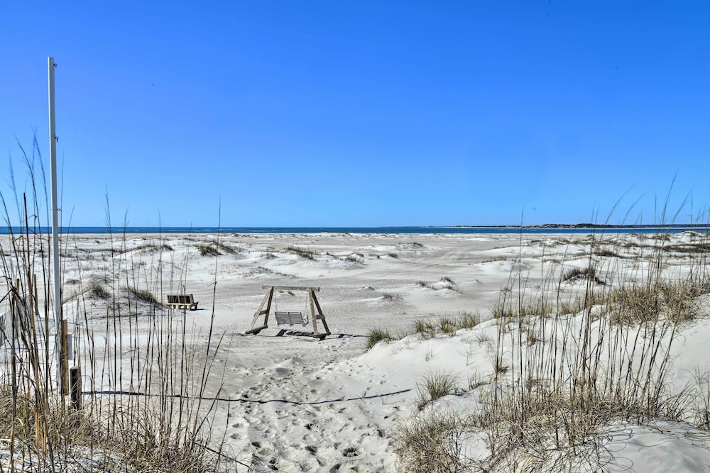 Emerald Isle Resort Style Condo Walk to Beaches - photo 17