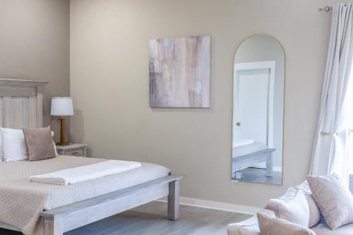 Hotel Whiskey in Pascagoula - photo 35