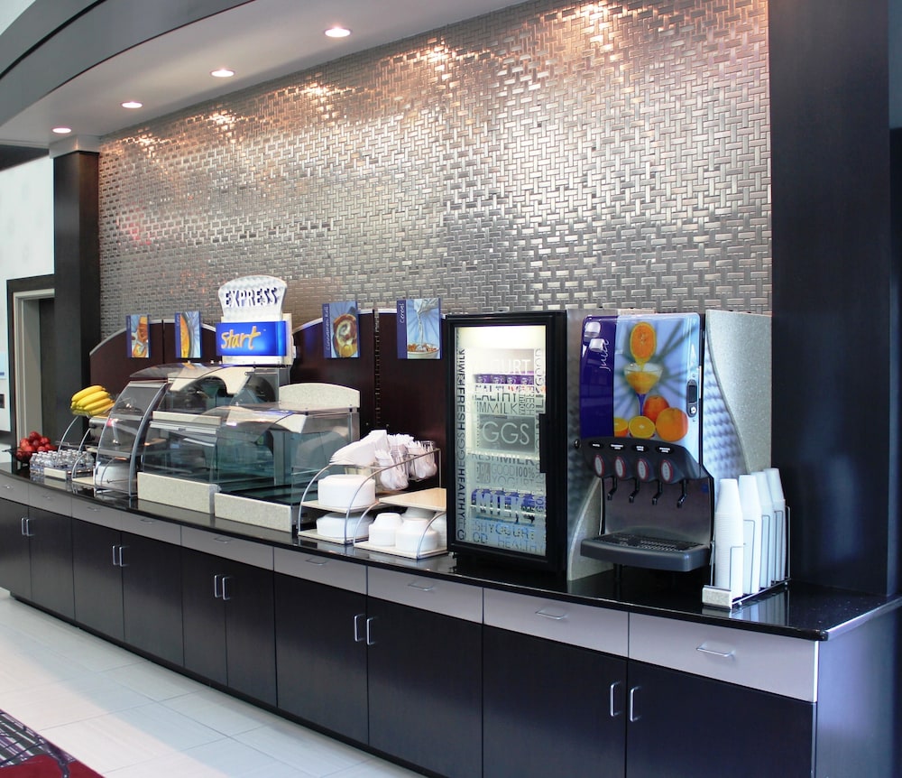 Holiday Inn Express Hotels & Suites Columbus Polaris Parkway by IHG - photo 39