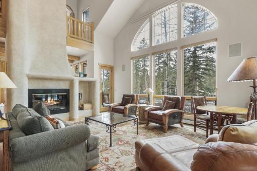 Chateau at Dyer Trail - last minute hotel in Breckenridge