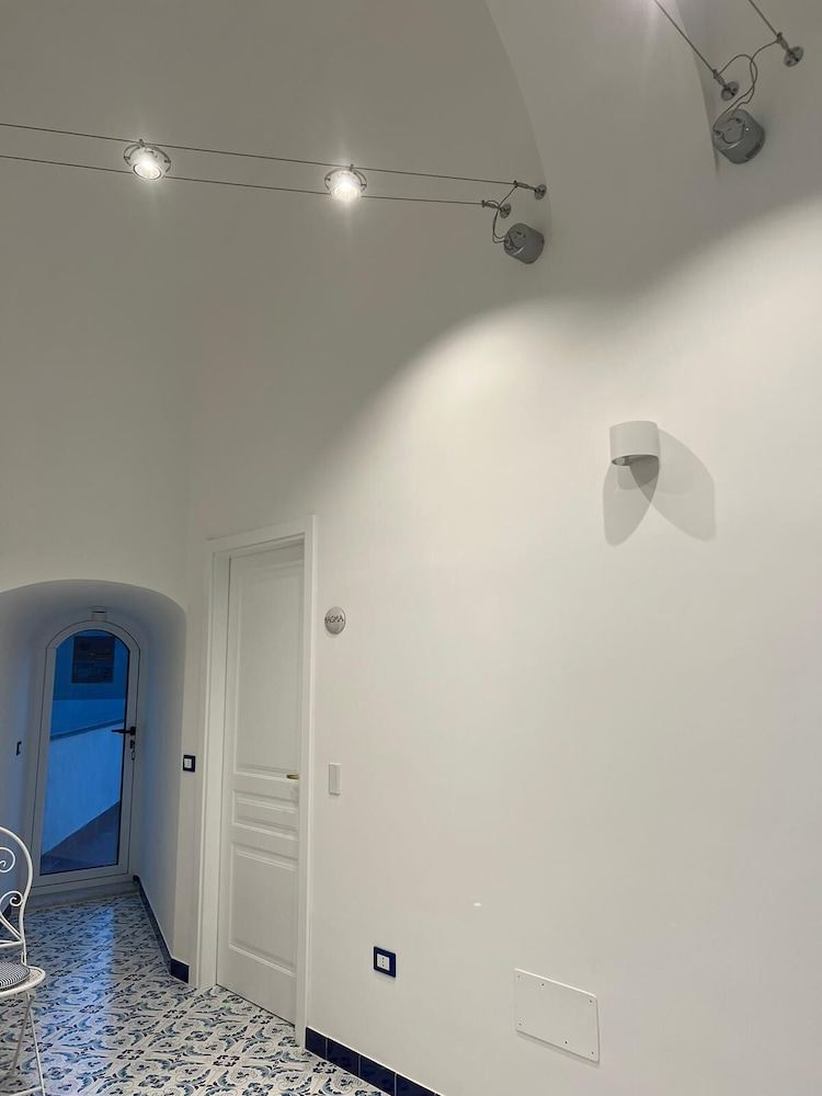 Palazzo Della Guardia — 4-Star Luxury Hotel in Vietri Sul Mare, Italy