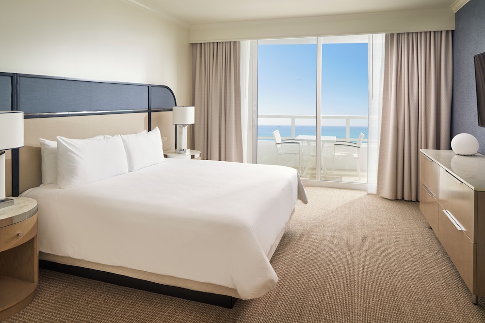 Fontainebleau Miami Beach - photo 13